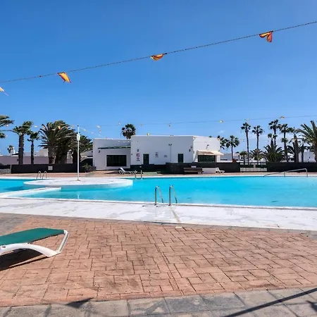 El Geranio Shared Pool And Fast Wifi Apartment Playa Blanca (Lanzarote)